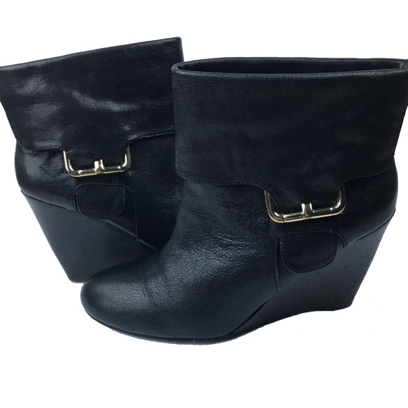 nine west crimson chelsea bootie